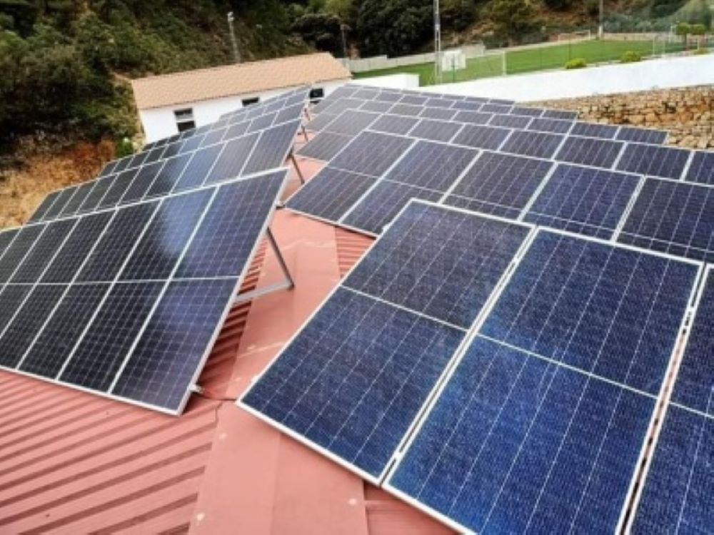 Paneles solares en un tejado